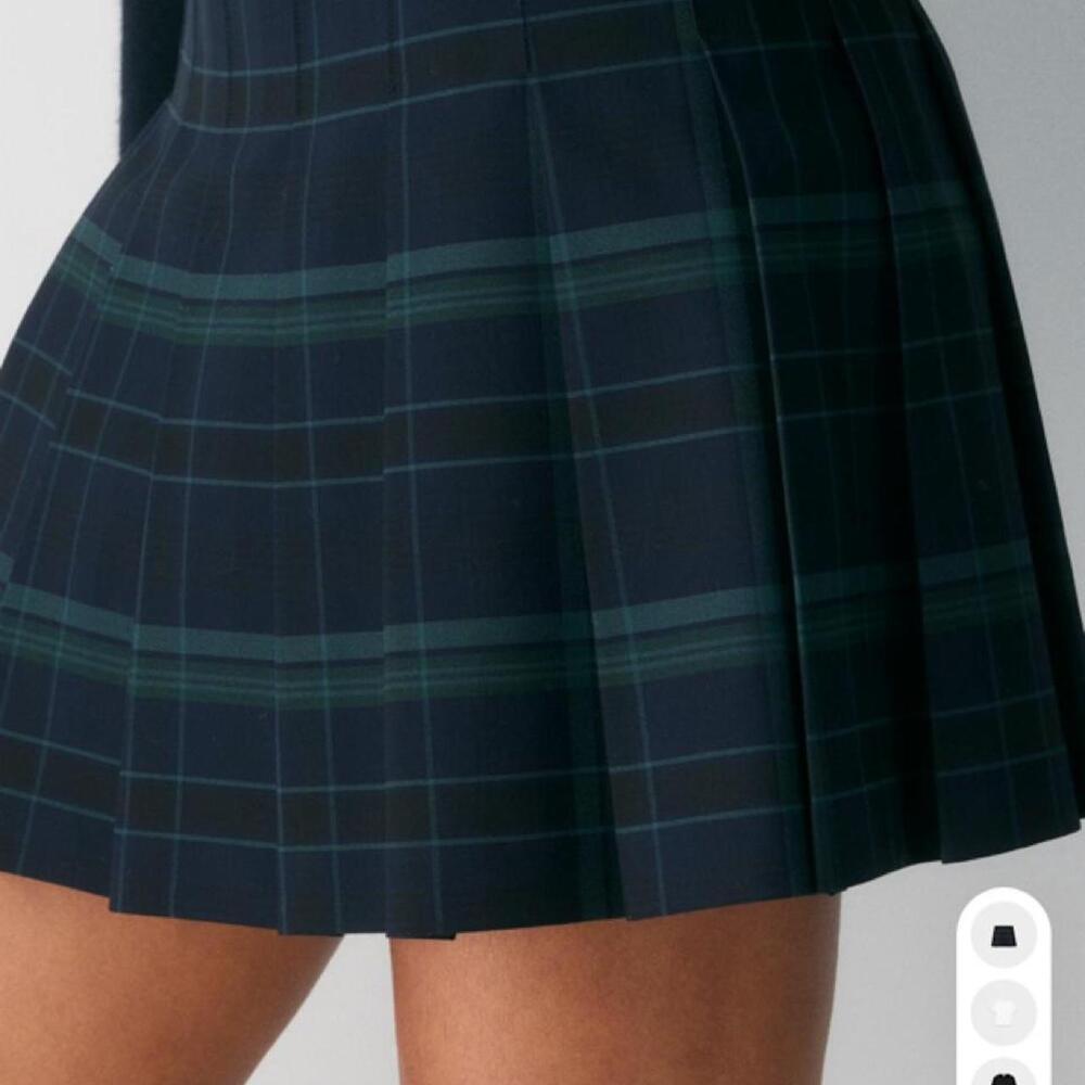 Aritzia Sunday Best Olive Mini Delilah Check Green Plaid Pleated Skirt Size 6